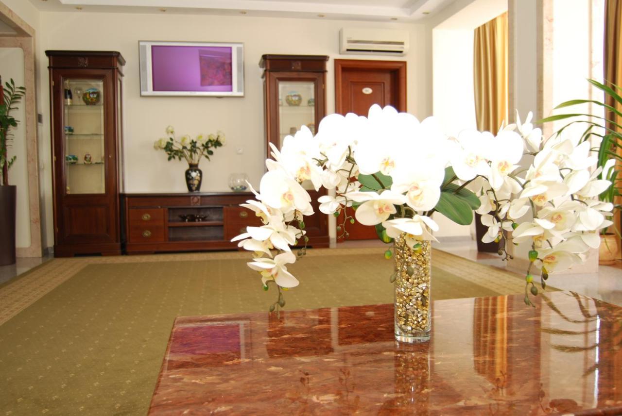 Platinum Hotel 키시나우 외부 사진